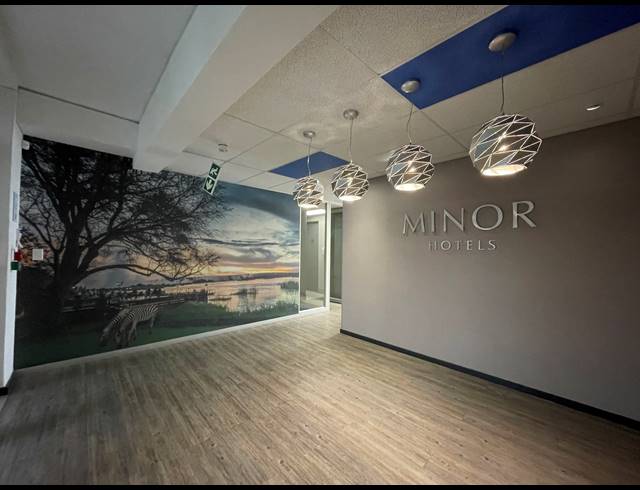 358M² OFFICE FOR SALE IN LYME PARK